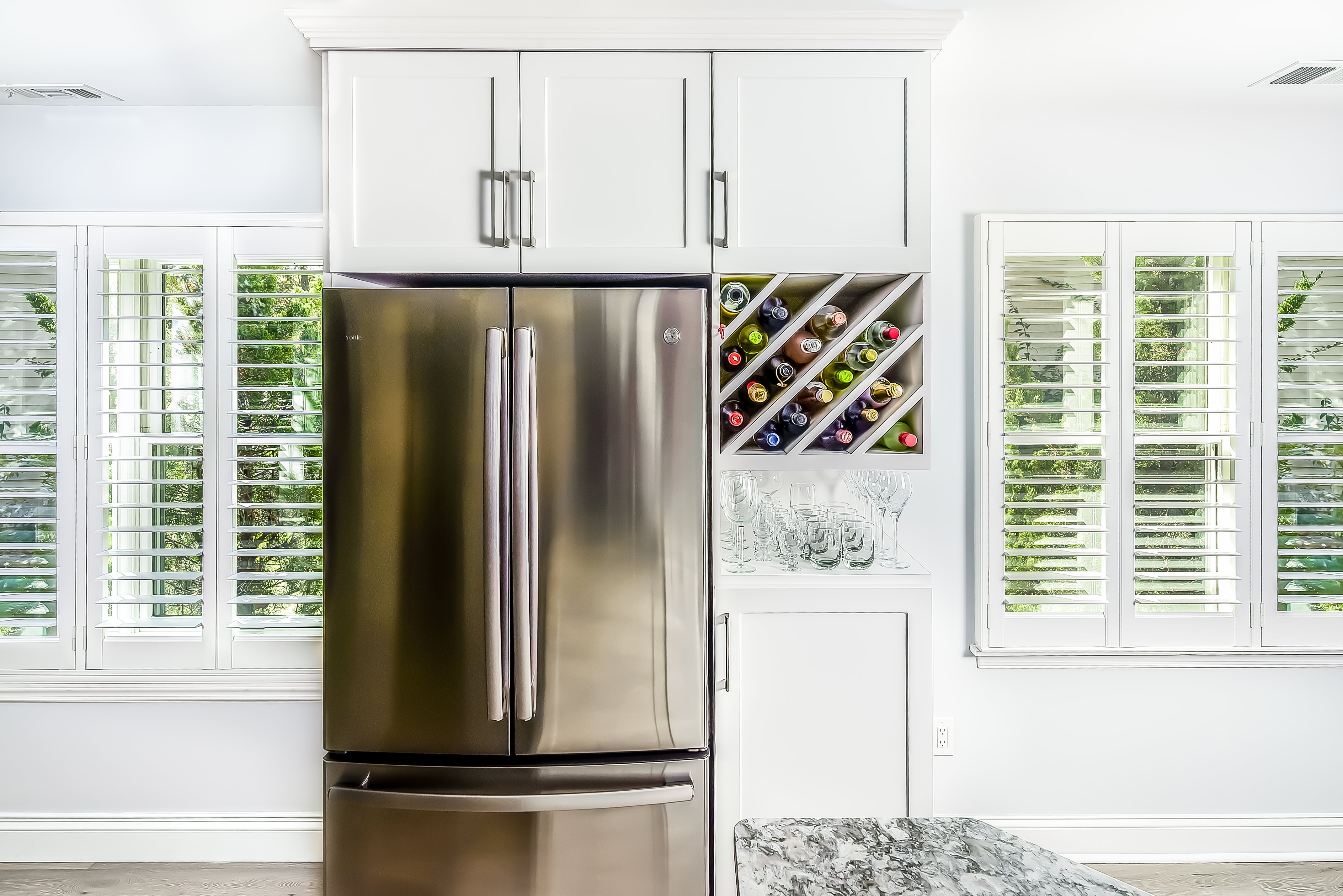 How to Coordinate Your Kitchen with White